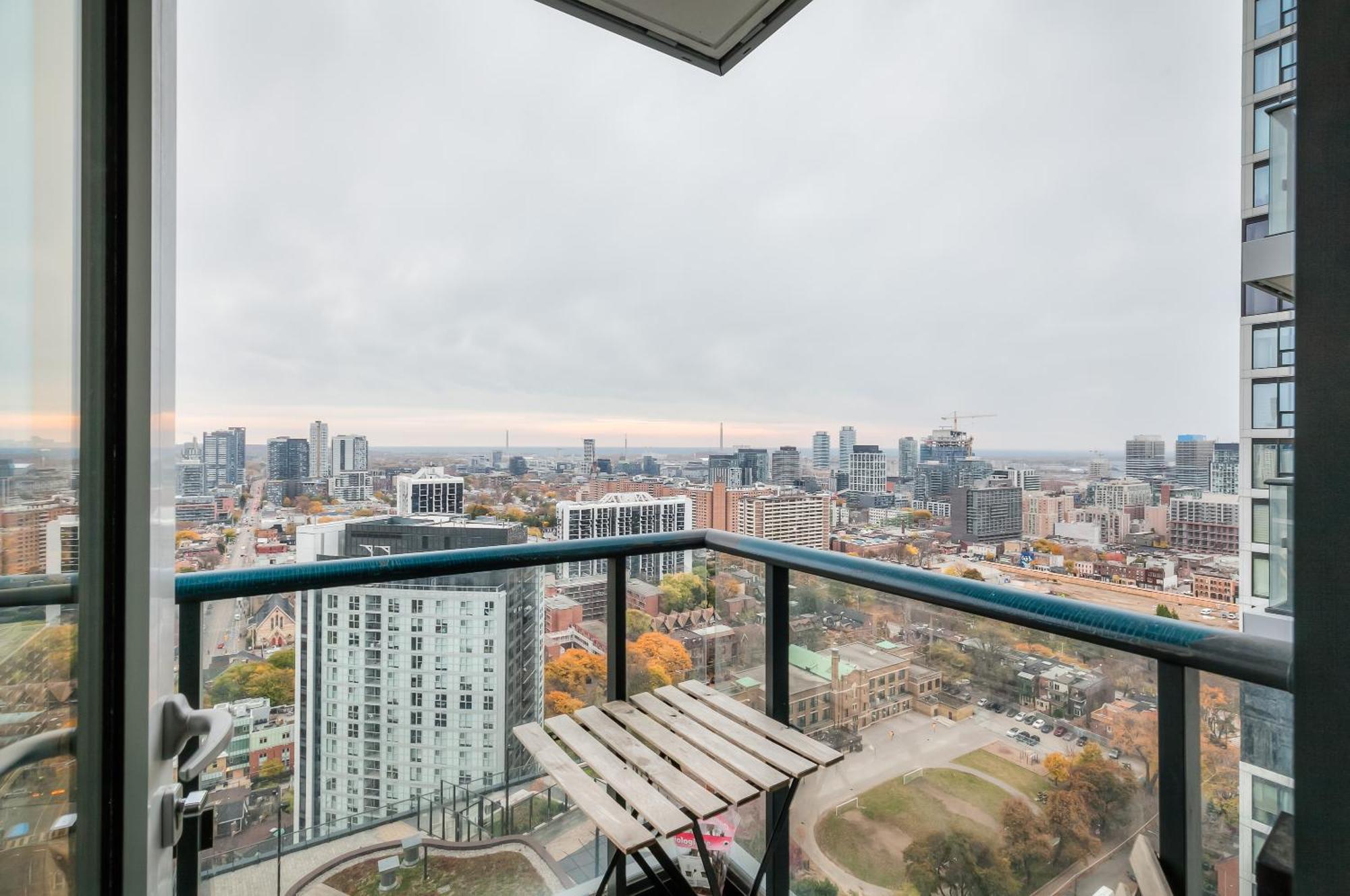 Panorama Suites Downtown 多伦多 外观 照片