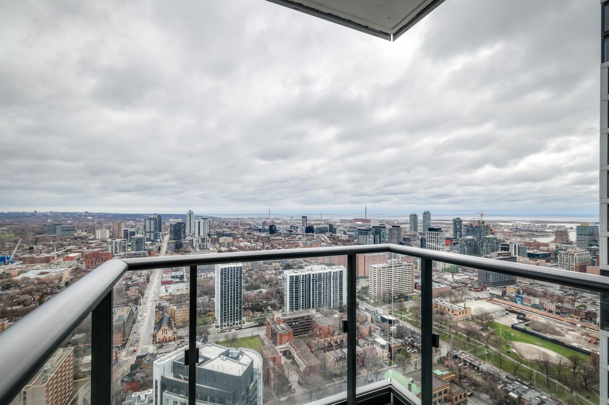 Panorama Suites Downtown 多伦多 外观 照片